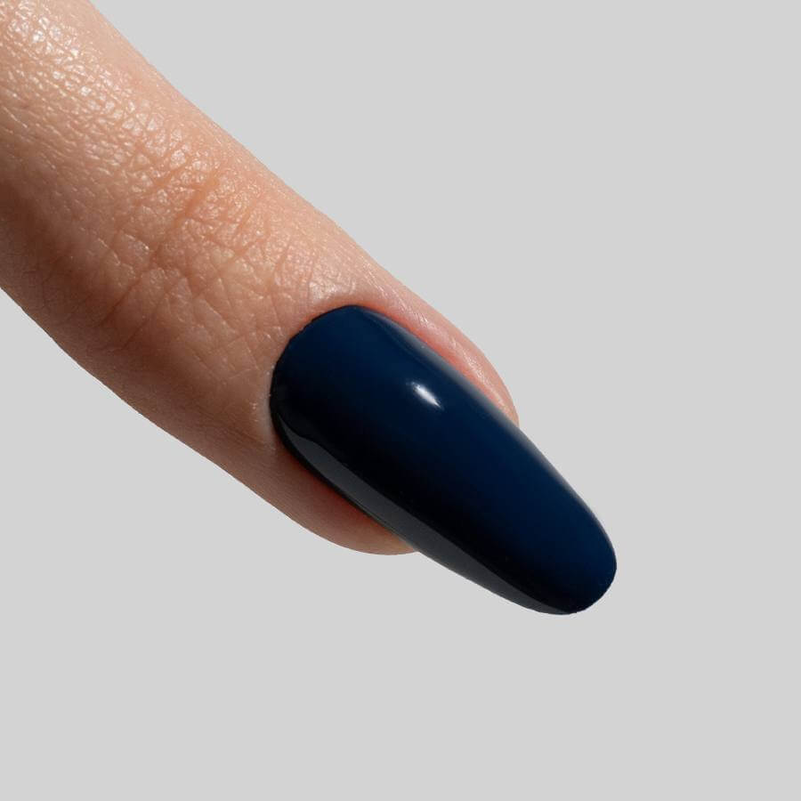 Esmalte-Semipermanente-055-Backstage-Azul-Noche-2 Esmalte Semipermanente Azul Noche de la colección Backstage en frasco de 7 ml