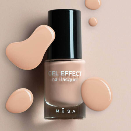 Esmalte Gel Effect 18 - Melocotón Rosado de Musa Nails en botella de 8 ml, mostrando su tono suave y cálido.
