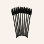 Gupillón negro ideal para peinar las pestañas.