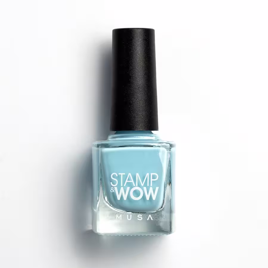Esmalte Stamp&Wow azul claro de alta pigmentación para técnica de stamping, disponible en 32 colores