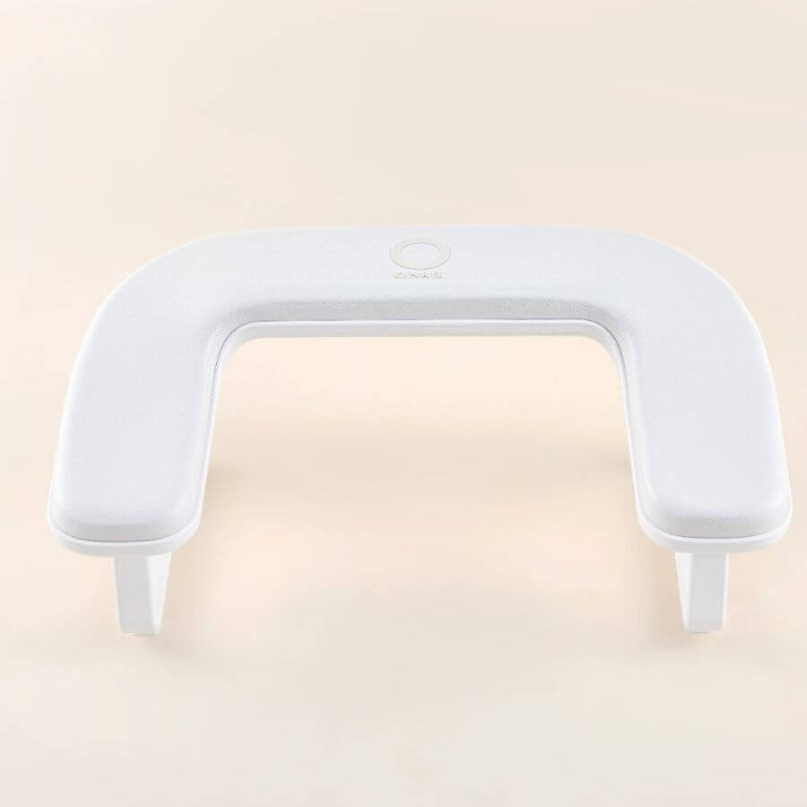 Apoya Manos ONail Ergonomic Arm Rest 1 Plus blanco con base metálica y cojín de ecopiel