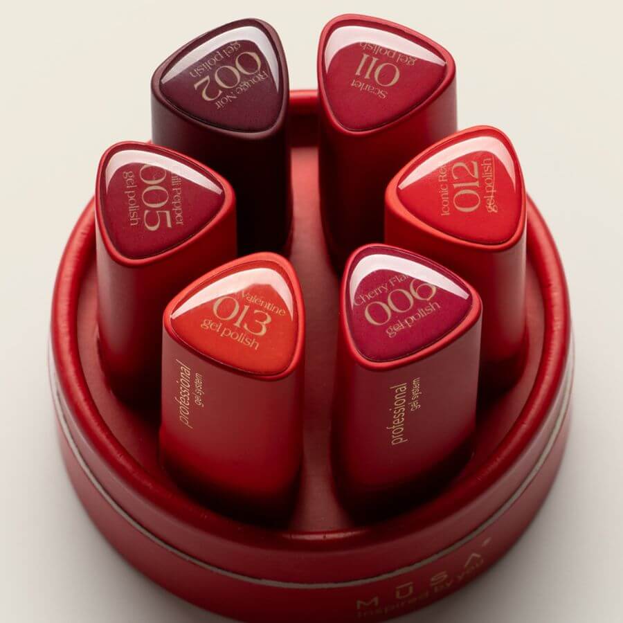 Cofre Rojo Pigmentix Musa para seis esmaltes de 8 ml en estuche redondo rojo.