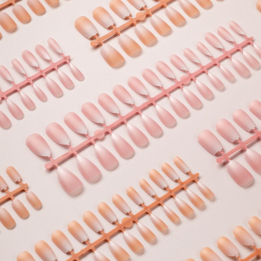 Kit Soft Gel Press On Baby Boomer MUSA Nails con tips degradado nude y pink