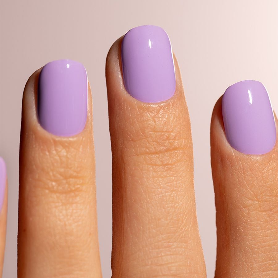 gel semipermanente lavanda uñas larga duración