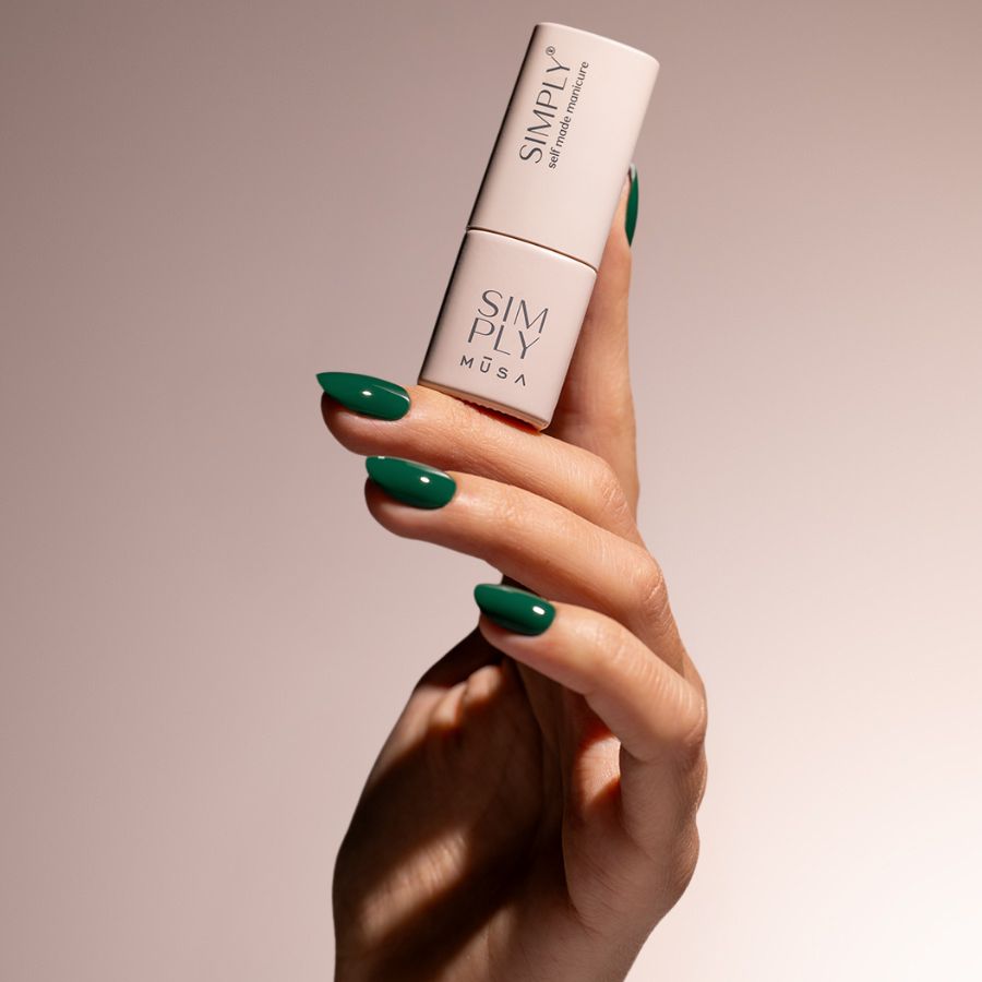 semipermanente verde bosque uñas gel larga duración