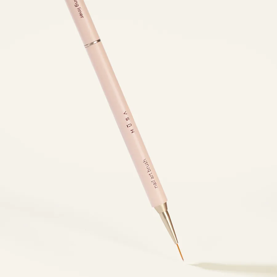 Pincel Long Liner 12 mm con tapa magnética Musa Nails