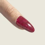 Diamond Flash 02, esmalte semipermanente glitter magenta, aplicado en uña, Musa Nails