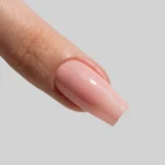 Esmalte Semipermanente TWINKLE 030 Rosa perla con Microglitter diseñado para una cobertura perfecta y un brillo duradero