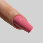 Esmalte Semipermanente 107 Hanami - Rosa Antiguo Oscuro, color elegante y profundo con cobertura completa, ideal para bases semipermanentes, gel o acrygel.