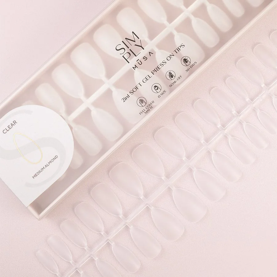 Tips Soft Gel Press On Clear Almendra Media, una opción natural y personalizable para manicuras duraderas.