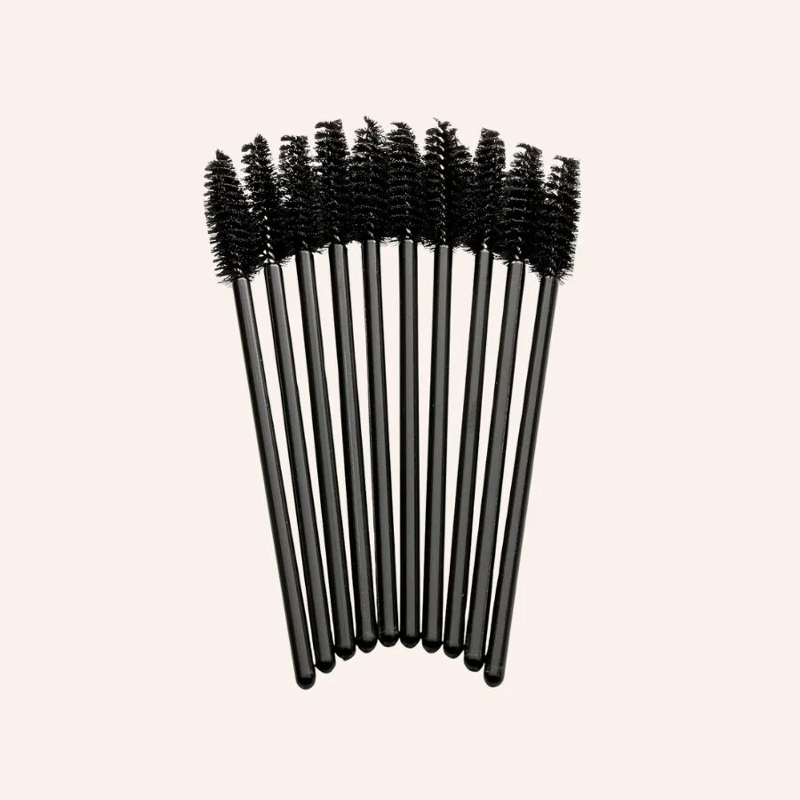Gupillón negro ideal para peinar las pestañas.