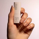 Gel semipermanente rosa coral sin HEMA Simply Musa SP013 de 8 ml