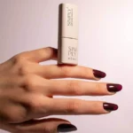 Gel semipermanente color sangría sin HEMA Simply Musa SP019 de 8 ml