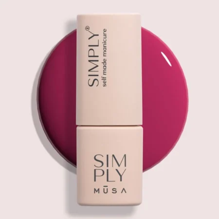 Gel Semipermanente Magenta: manicura profesional con color intenso El Gel Semipermanente Magenta de Simply Musa permite disfrutar de una manicura profesional desde casa con un acabado brillante, uniforme y duradero. Este tono magenta aporta sofisticación y personalidad, ideal para looks modernos y llamativos. Parte de la línea Simply Musa, este gel está pensado para quienes buscan colores intensos, larga duración y una fórmula que cuide la uña natural. Su composición sin HEMA ni di-HEMA lo hace apto incluso para pieles sensibles o personas con tendencia a alergias, ofreciendo una aplicación segura y sin irritaciones. Su textura autonivelante permite una aplicación rápida y homogénea, evitando marcas o acumulaciones de producto. El pincel flat round asegura precisión incluso en la zona de cutícula, logrando un acabado limpio y profesional desde la primera pasada. Resultados duraderos y máxima comodidad El Gel Semipermanente Magenta garantiza hasta 3 semanas o más de duración, manteniendo el brillo y la intensidad del color sin desconchados. Su fórmula resistente protege la uña natural y asegura un acabado impecable durante semanas. La eliminación es rápida y sencilla mediante soak off con remover gel, sin dañar la uña natural, convirtiéndolo en una opción perfecta para uso profesional o doméstico. Características principales: Fórmula segura sin HEMA ni di-HEMA Alta pigmentación para un color intenso y uniforme Aplicación precisa con pincel flat round Textura autonivelante para acabado perfecto Eliminación rápida sin dañar la uña Duración hasta 3 semanas o más Especificaciones técnicas Alta pigmentación – cobertura desde la primera capa Fórmula autonivelante – sin marcas ni estrías Larga duración – hasta 3 semanas Aplicación fácil – pincel ergonómico Polimerización rápida – 60 segundos LED/UV Eliminación rápida – soak off seguro Brillo duradero – acabado impecable Cómo utilizar el producto Preparar la uña natural eliminando cutículas y matizando la superficie. Limpiar con cleanser y aplicar Nail Prep. Aplicar base coat y polimerizar. Aplicar una capa de Gel Semipermanente Magenta y curar en lámpara. Repetir si se desea mayor intensidad de color. Sellar con top coat y polimerizar.