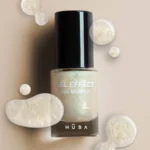 Frasco de esmalte efecto gel dorado con microglitter de 8 ml - Musa Nails