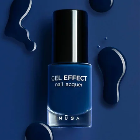 Esmalte Efecto Gel azul oxford, esmalte profesional en tono caqui claro con efecto gel, diseñado para una aplicación fácil y un acabado brillante sin necesidad de lámpara UV