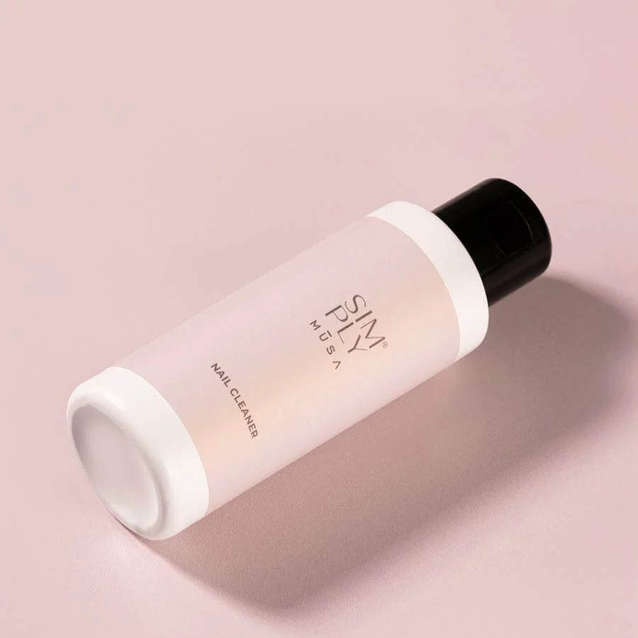 Limpieza profunda de uñas con Nail Cleaner Simply Musa 100 ml
