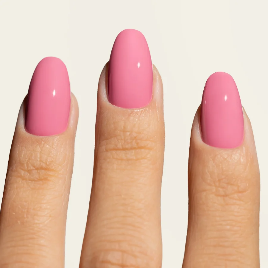 Esmalte semipermanente rosa malvavisco Pigmentix® Marshmallow 022 aplicado en uñas, Musa Nails