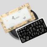 Placa Stamping Bloom de MŪSA NAILS SPAIN para nail art, ideal para diseños de flores y mariposas