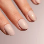 semipermanente rosa palo uñas elegante