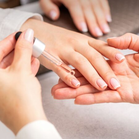 Curso completo técnica profesional en uñas